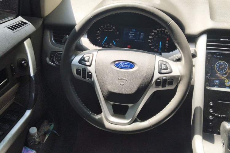 Used Ford Edge 2012 2.0T Elite Sunroof Edition Steering Wheel