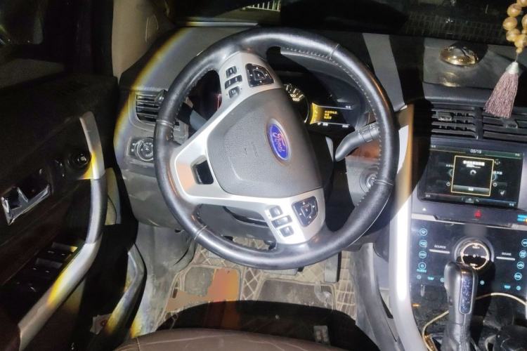 Used Ford Edge 2012 2.0T Zunrui Trim Steering Wheel