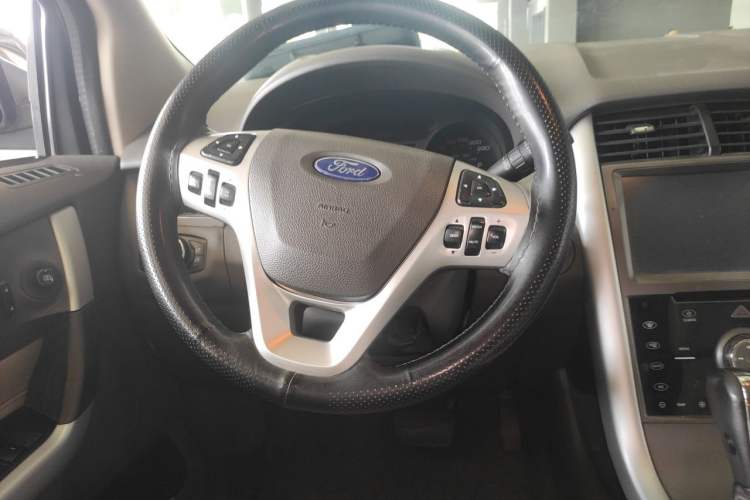 Used Ford Edge 2012 2.0T Elite Sunroof Edition Steering Wheel