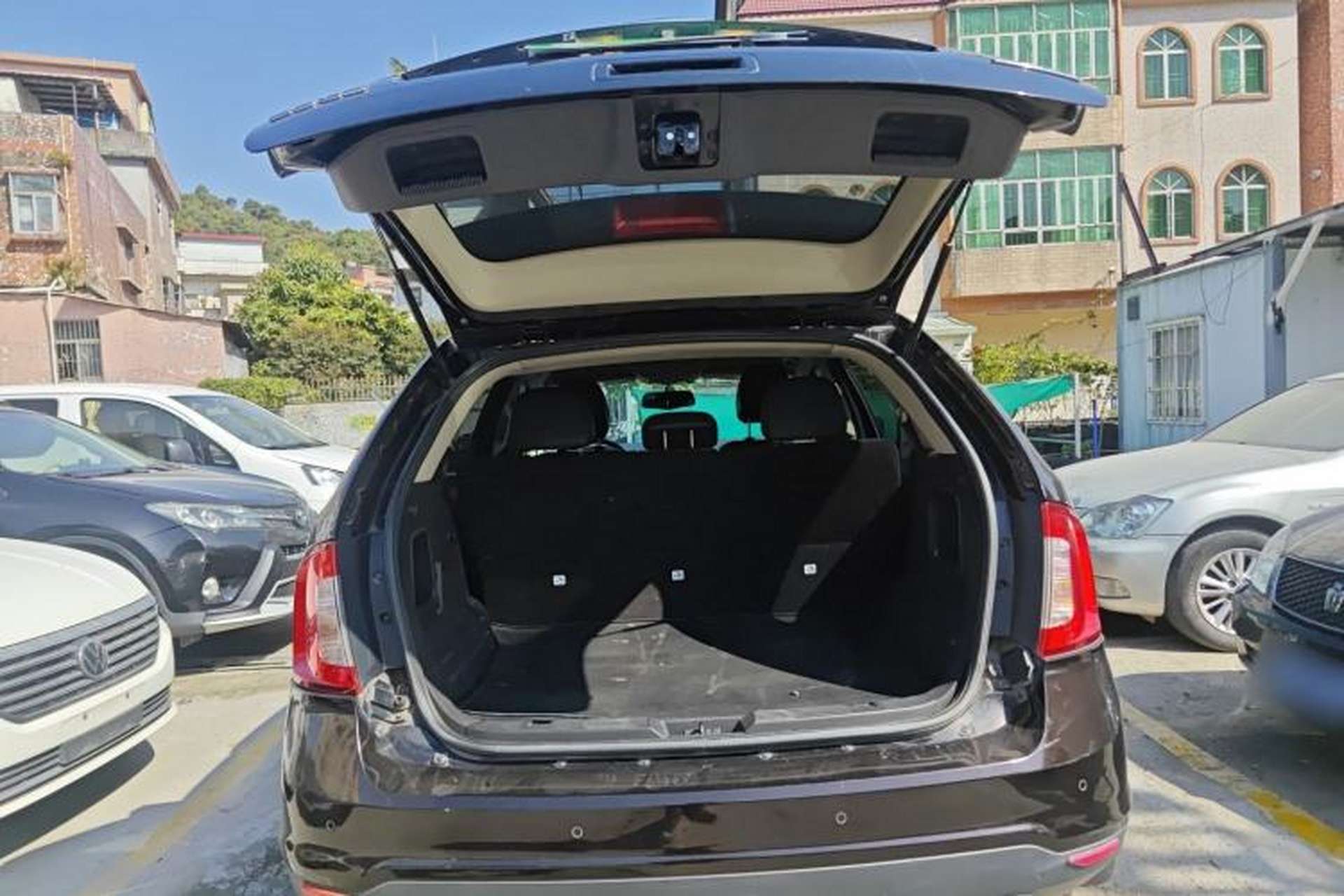 Used Ford Edge 2012 2.0T Elite Edition Trunk