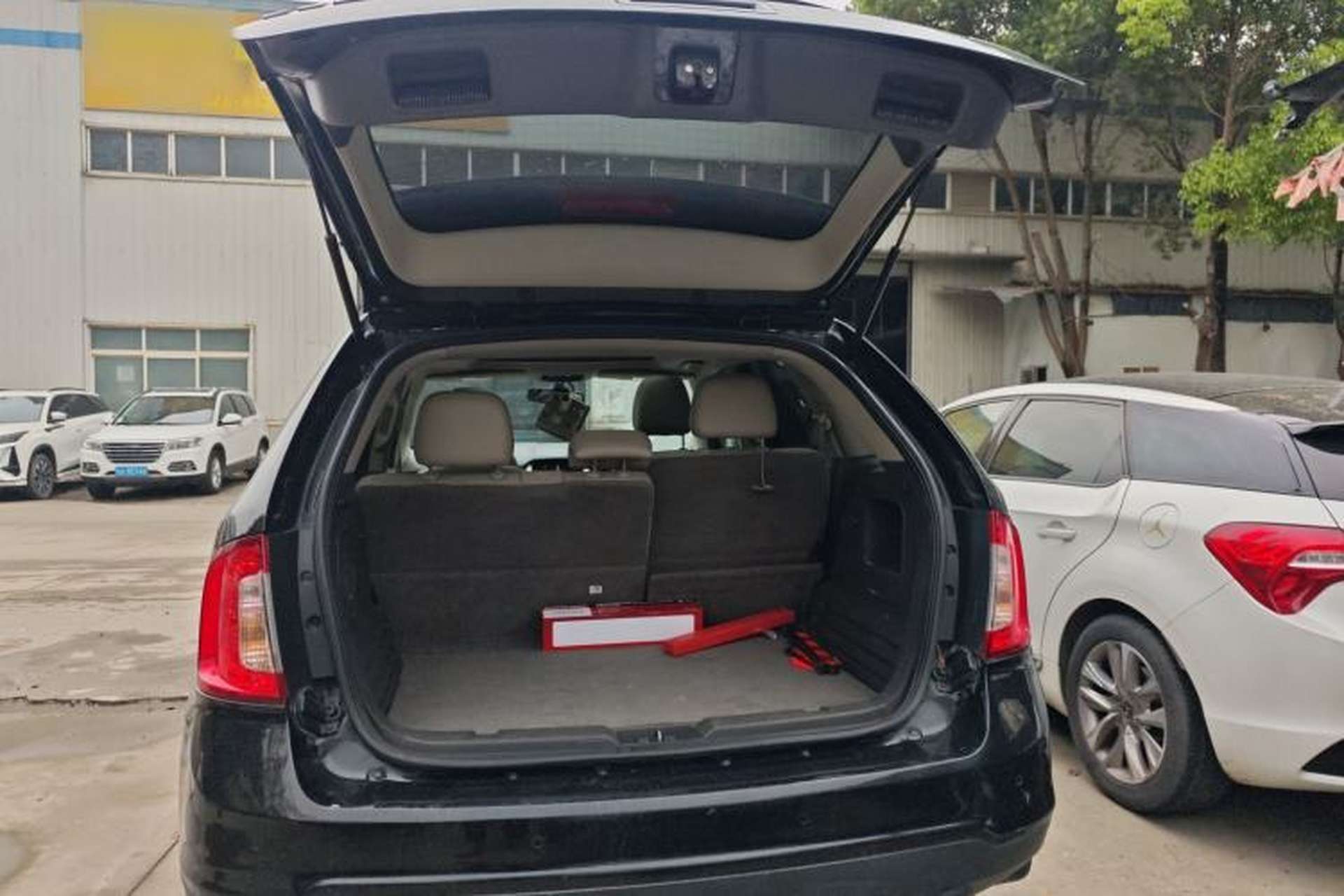 Used Ford Edge 2012 2.0T Elite Sunroof Edition Trunk
