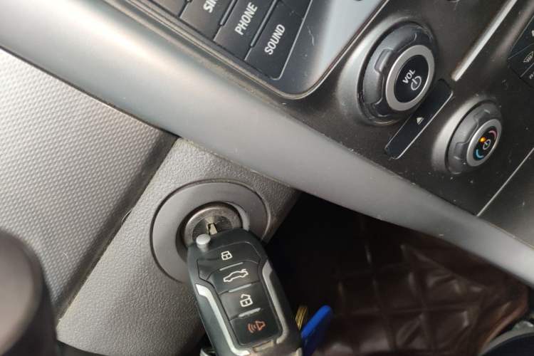 Used Ford Edge 2012 2.0T Elite Sunroof Edition Vehicle Key