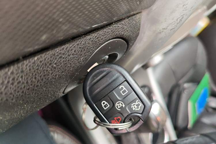 Used Ford Edge 2012 2.0T Elite Sunroof Edition Vehicle Key