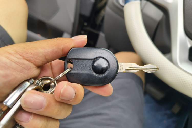 Used Ford Edge 2012 2.0T Elite Sunroof Edition Vehicle Key