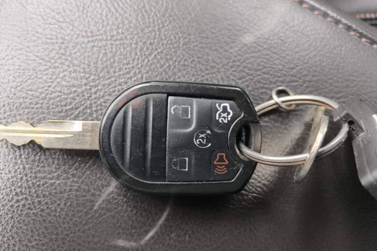 Used Ford Edge 2012 2.0T Elite Sunroof Edition Vehicle Key