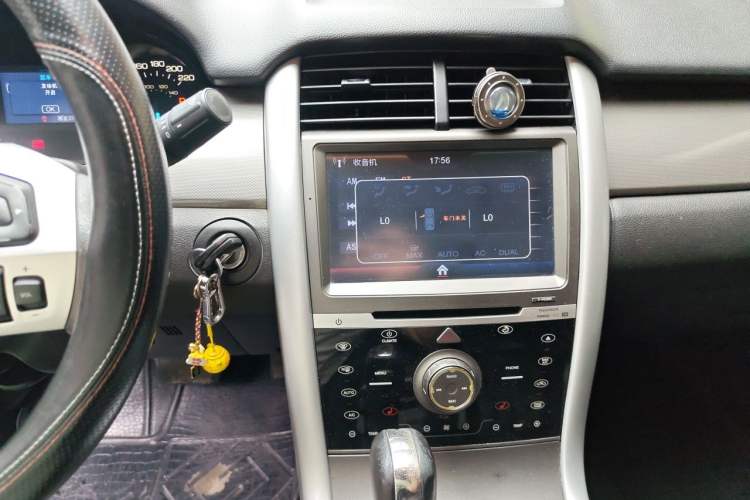 Used Ford Edge 2012 2.0T Elite Sunroof Edition Audio And AC Panel