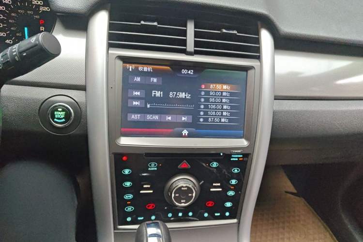 Used Ford Edge 2012 2.0T Elite Edition Audio And AC Panel