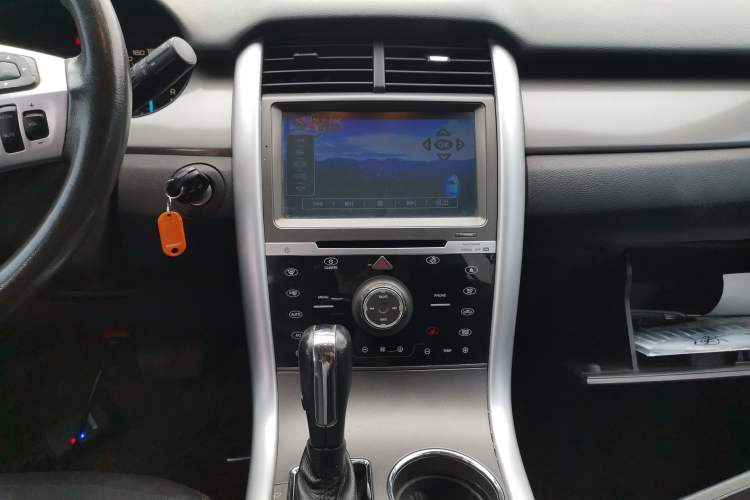 Used Ford Edge 2012 2.0T Elite Sunroof Edition Audio And AC Panel