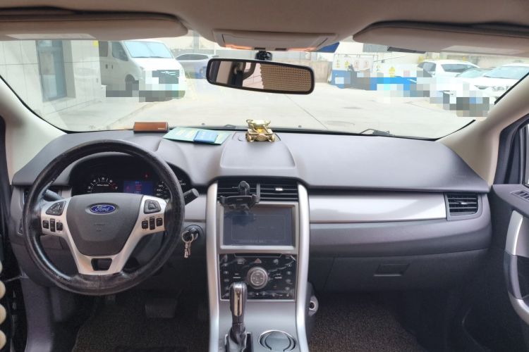 Used Ford Edge 2012 2.0T Elite Sunroof Edition Center Console