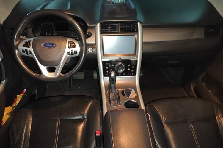 Used Ford Edge 2012 2.0T Elite Sunroof Edition Center Console