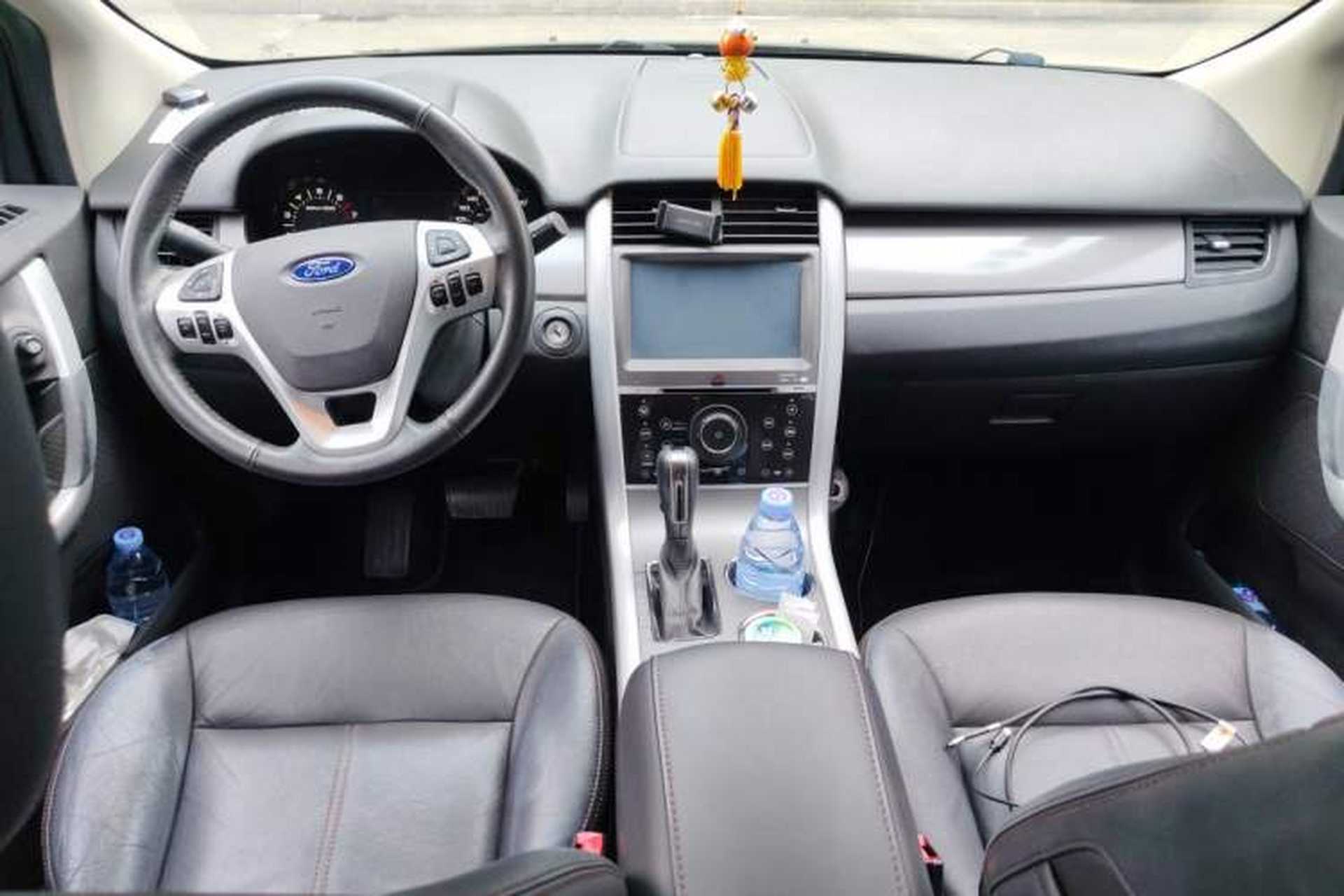 Used Ford Edge 2012 2.0T Elite Edition Center Console