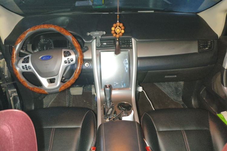 Used Ford Edge 2012 2.0T Elite Sunroof Edition Center Console