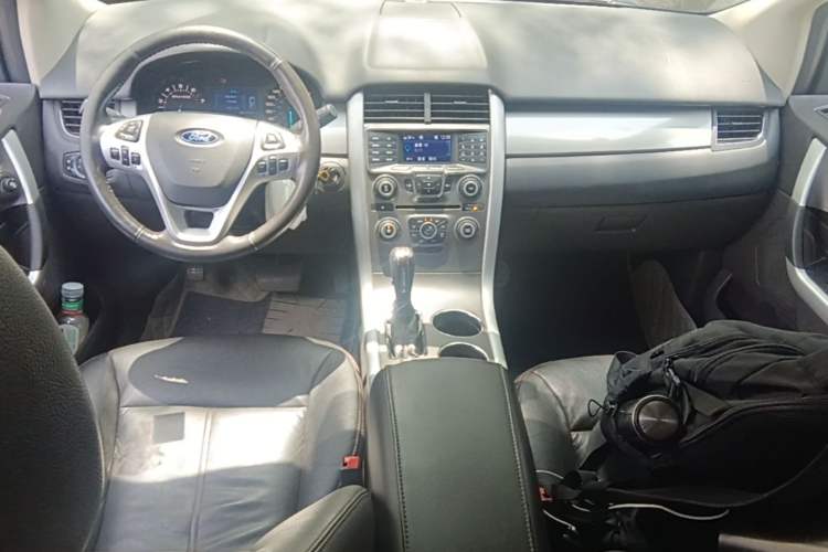 Used Ford Edge 2012 2.0T Elite Edition Center Console