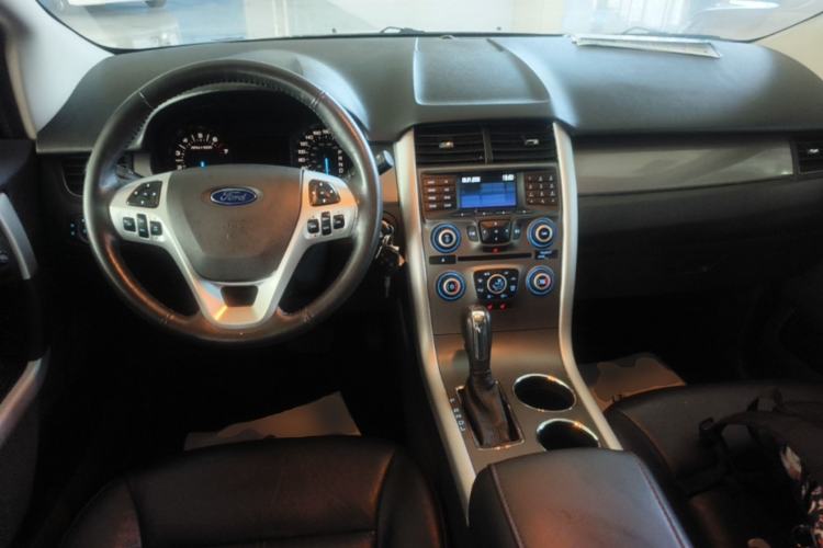 Used Ford Edge 2012 2.0T Elite Sunroof Edition Center Console