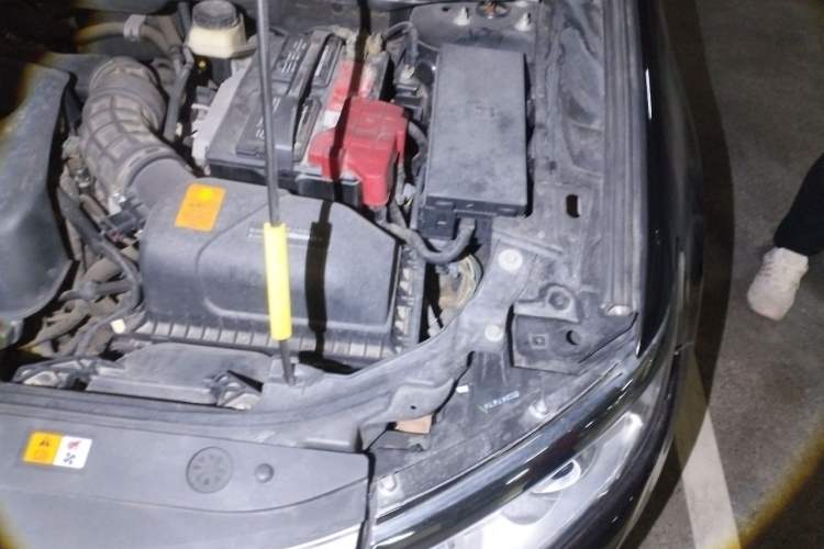 Used Ford Edge 2012 2.0T Elite Sunroof Edition Engine Bay Left