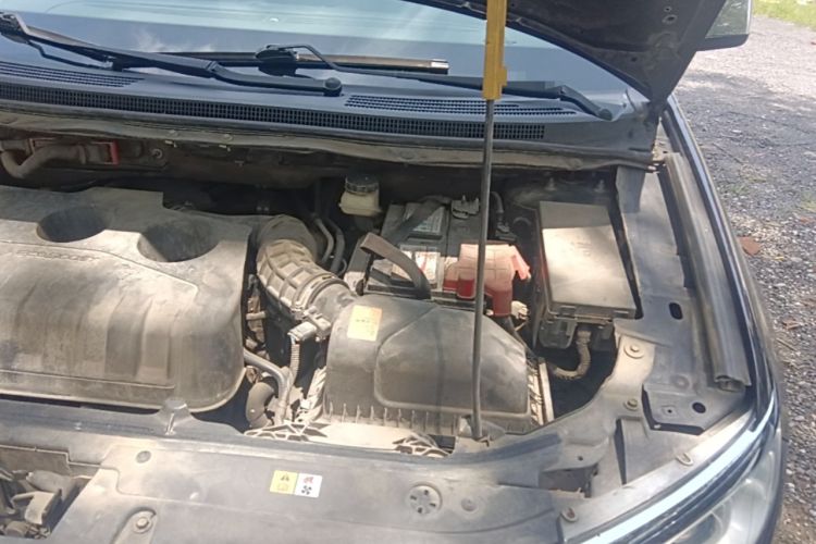 Used Ford Edge 2012 2.0T Elite Edition Engine Bay Left