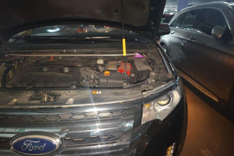 Used Ford Edge 2012 2.0T Elite Sunroof Edition Engine Bay Left
