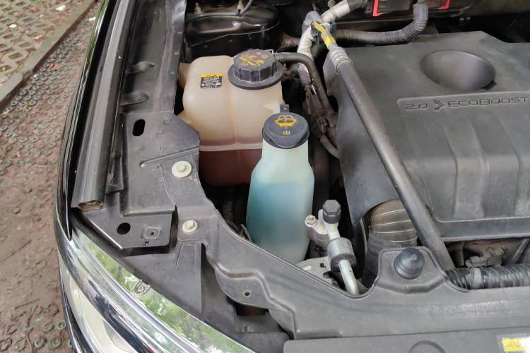 Used Ford Edge 2012 2.0T Zunrui Trim Engine Bay Right