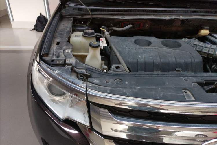 Used Ford Edge 2012 2.0T Elite Sunroof Edition Engine Bay Right