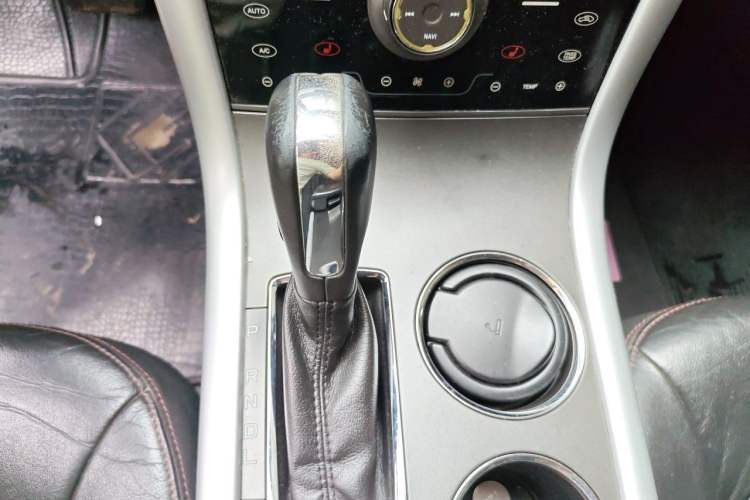 Used Ford Edge 2012 2.0T Elite Sunroof Edition Gear Lever