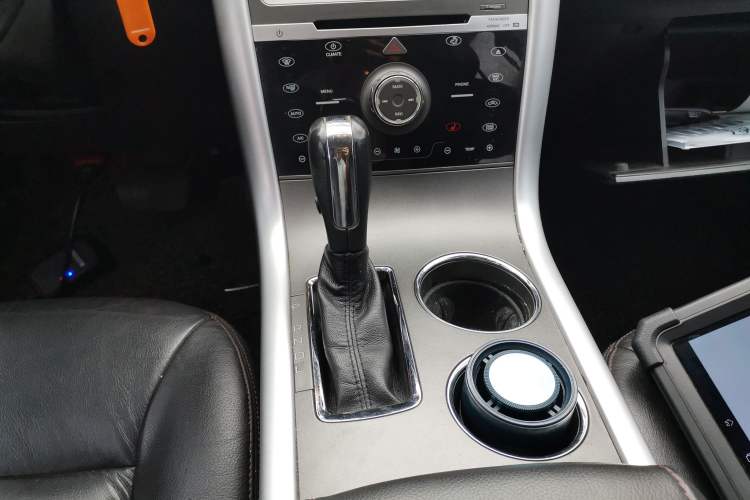 Used Ford Edge 2012 2.0T Elite Sunroof Edition Gear Lever