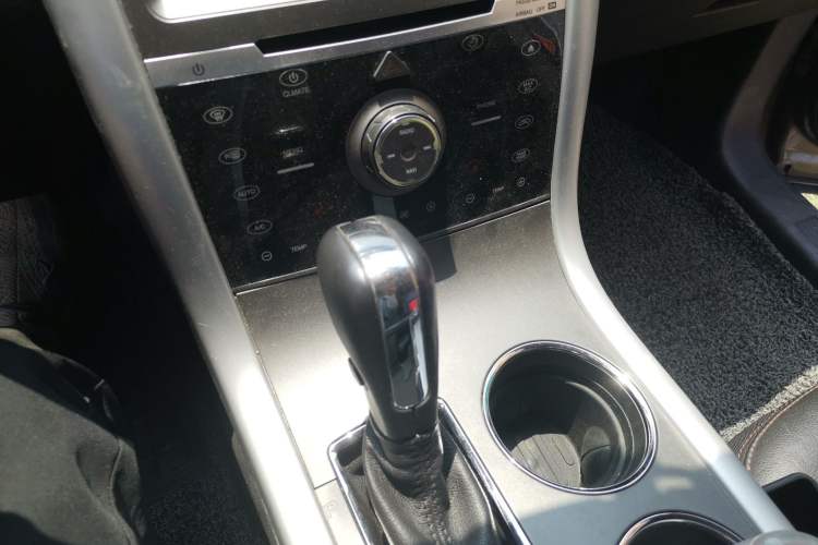 Used Ford Edge 2012 2.0T Elite Sunroof Edition Gear Lever