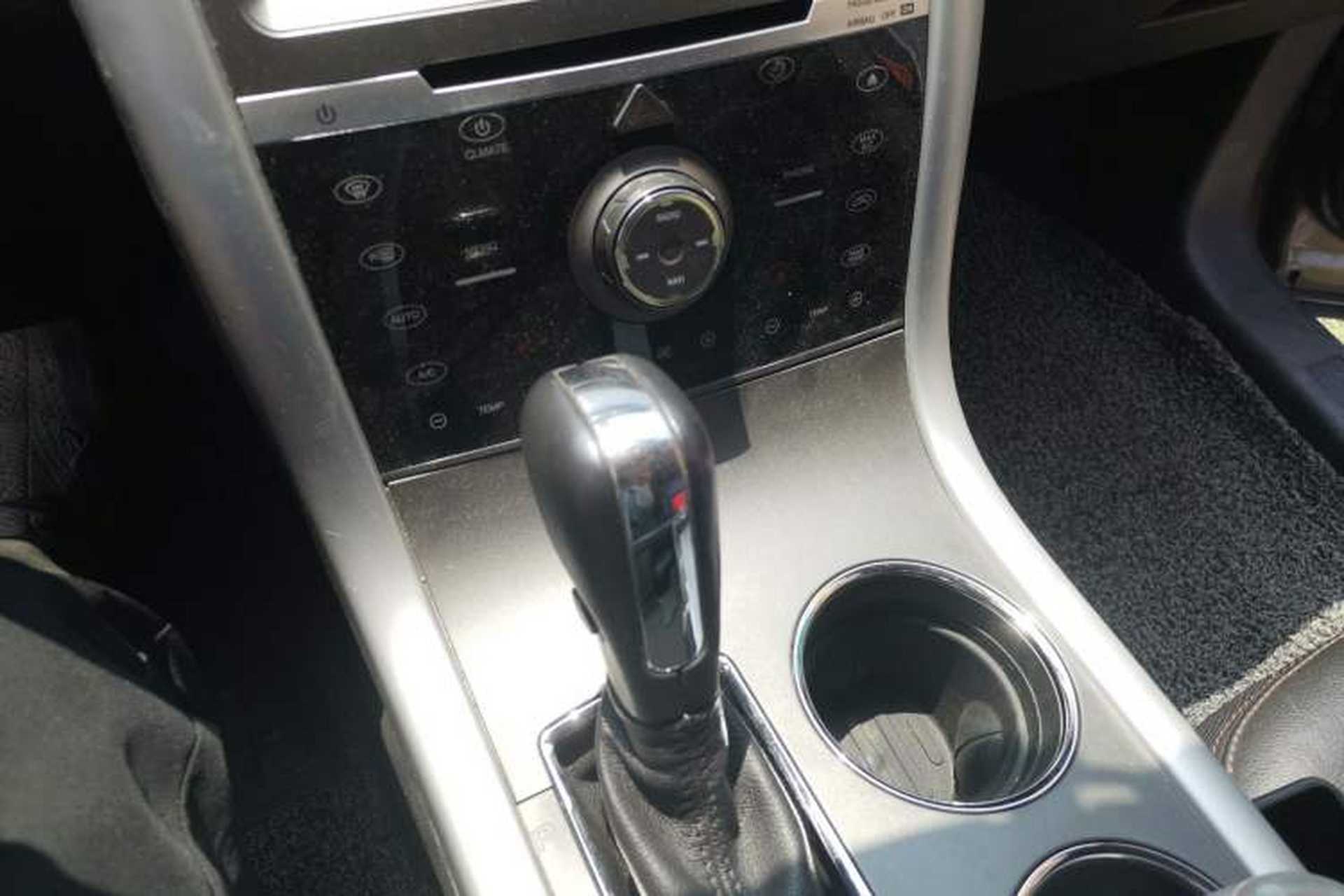 Used Ford Edge 2012 2.0T Elite Sunroof Edition Gear Lever