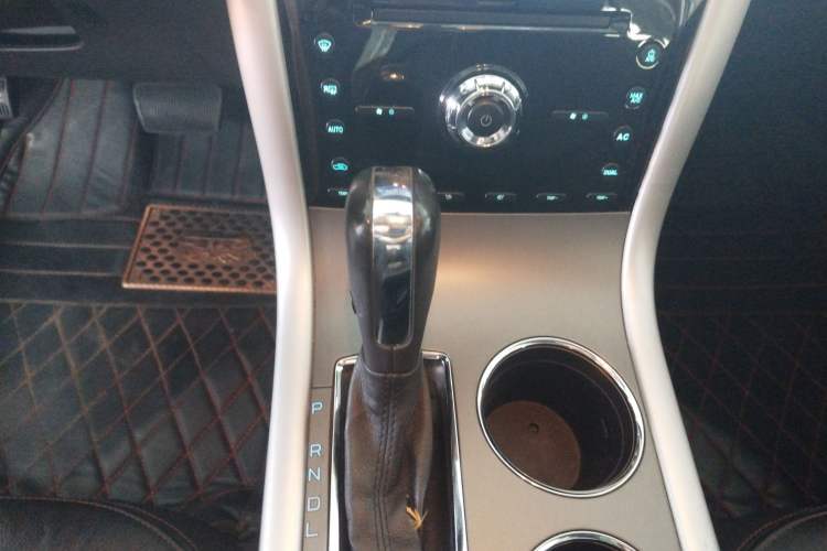 Used Ford Edge 2012 2.0T Elite Sunroof Edition Gear Lever