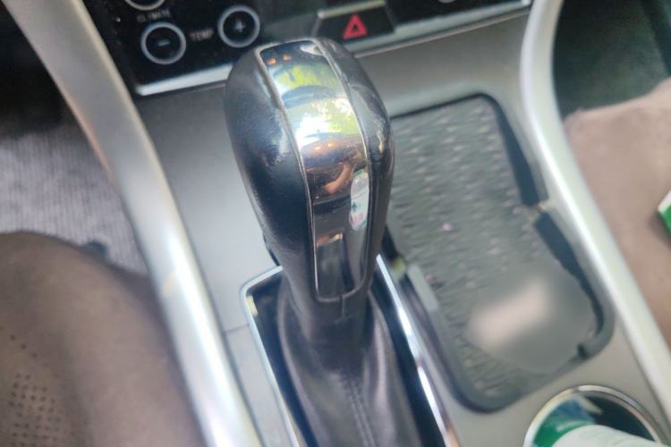 Used Ford Edge 2012 2.0T Elite Sunroof Edition Gear Lever