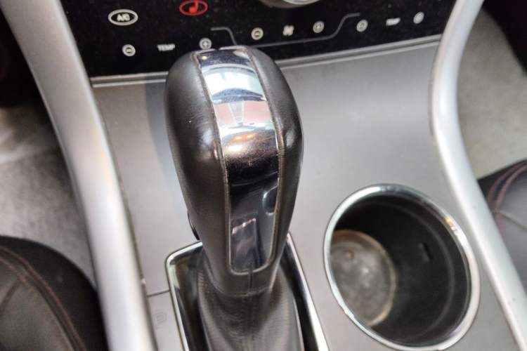 Used Ford Edge 2012 2.0T Elite Sunroof Edition Gear Lever