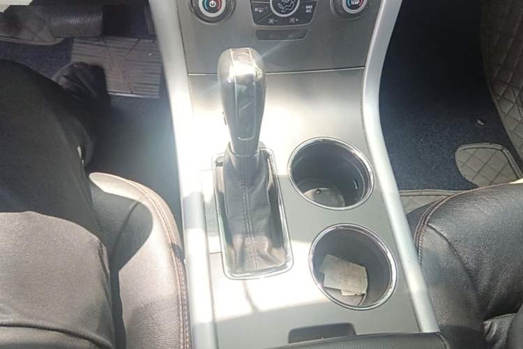Used Ford Edge 2012 2.0T Elite Edition Gear Lever