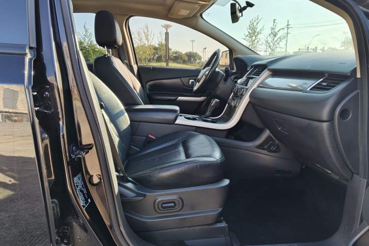 Used Ford Edge 2012 2.0T Elite Sunroof Edition Interior 3