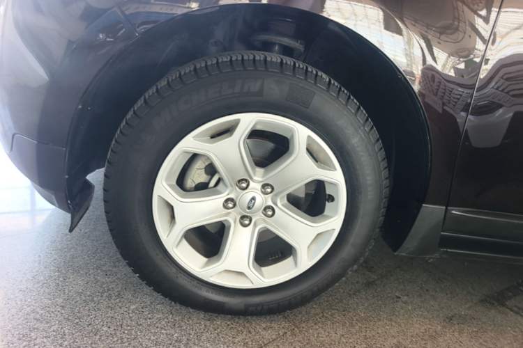 Used Ford Edge 2012 2.0T Elite Sunroof Edition Left Front Wheel Hub