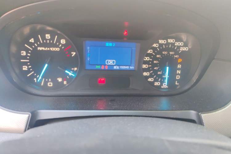 Used Ford Edge 2012 2.0T Elite Sunroof Edition Odometer Close Up