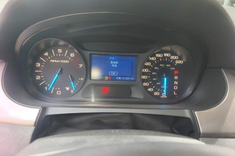 Used Ford Edge 2012 2.0T Elite Sunroof Edition Odometer Close Up