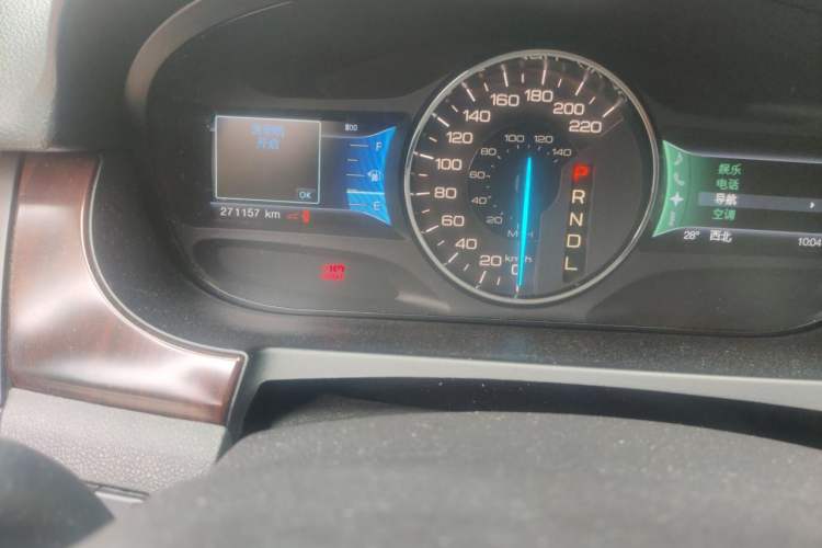 Used Ford Edge 2012 2.0T Zunrui Trim Odometer Close Up