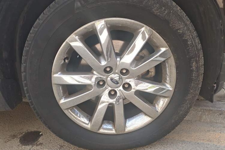 Used Ford Edge 2012 2.0T Zunrui Trim Right Front Wheel Hub