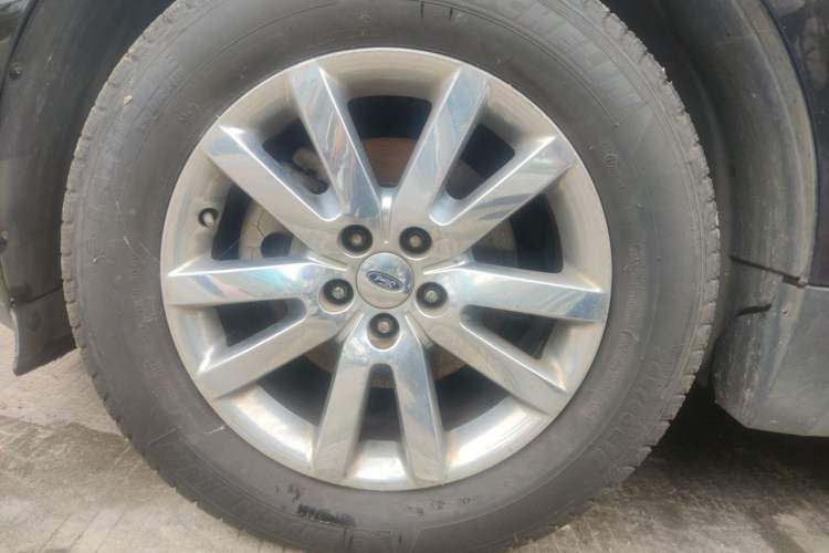 Used Ford Edge 2012 2.0T Zunrui Trim Right Front Wheel Hub