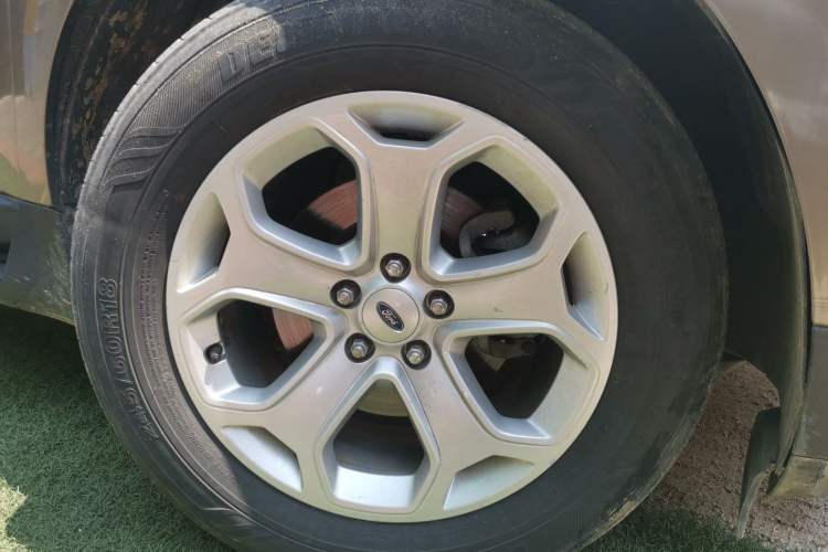 Used Ford Edge 2012 2.0T Elite Sunroof Edition Right Front Wheel Hub