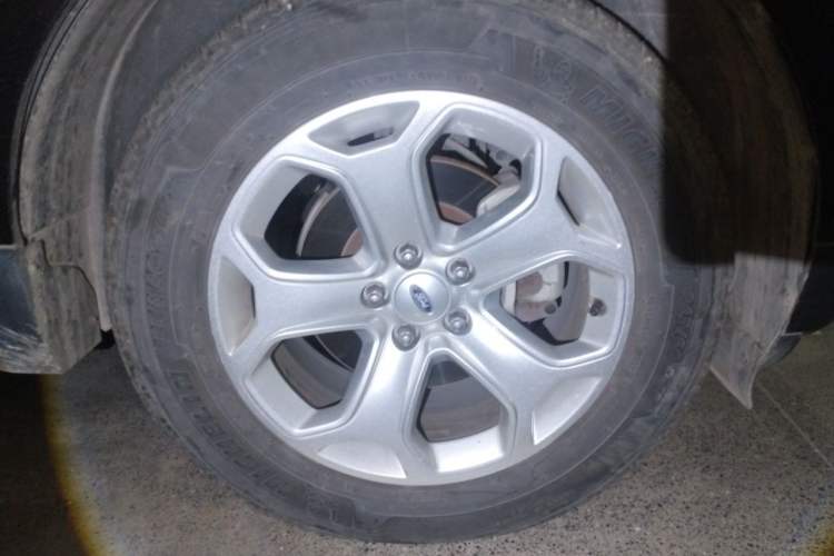 Used Ford Edge 2012 2.0T Elite Sunroof Edition Right Front Wheel Hub
