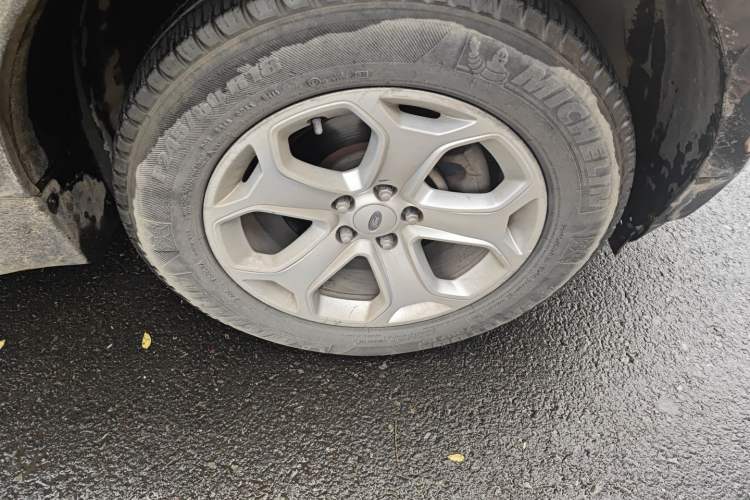 Used Ford Edge 2012 2.0T Elite Sunroof Edition Right Front Wheel Hub