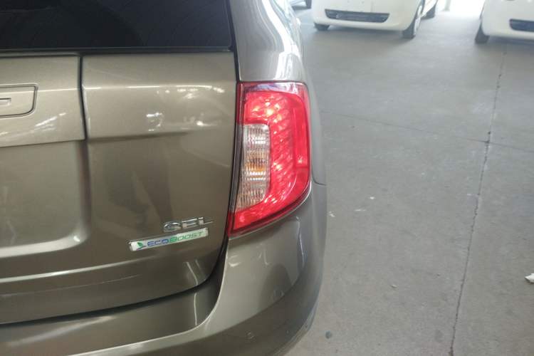 Used Ford Edge 2012 2.0T Elite Sunroof Edition Right Rear Taillight