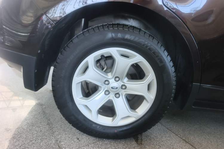 Used Ford Edge 2012 2.0T Elite Sunroof Edition Right Rear Wheel Hub
