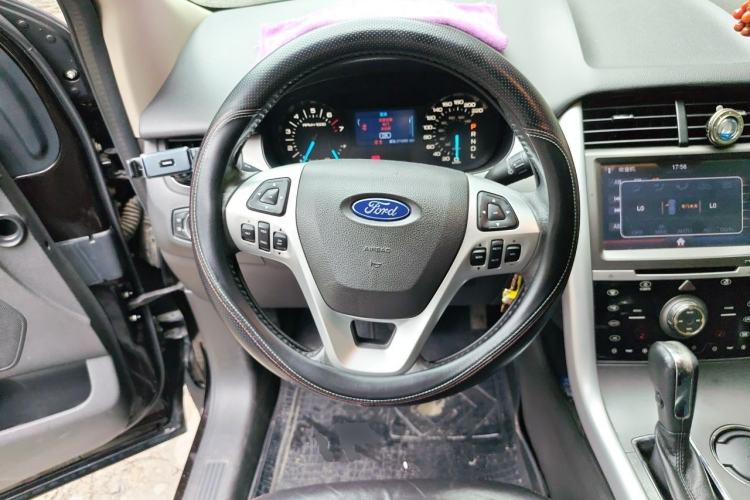 Used Ford Edge 2012 2.0T Elite Sunroof Edition Steering Wheel