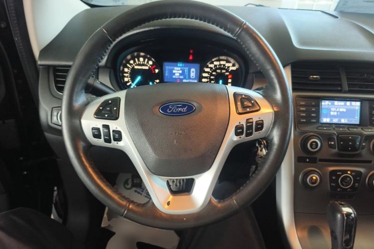 Used Ford Edge 2012 2.0T Elite Sunroof Edition Steering Wheel