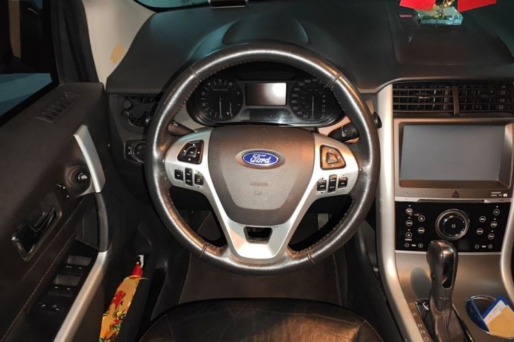 Used Ford Edge 2012 2.0T Elite Sunroof Edition Steering Wheel