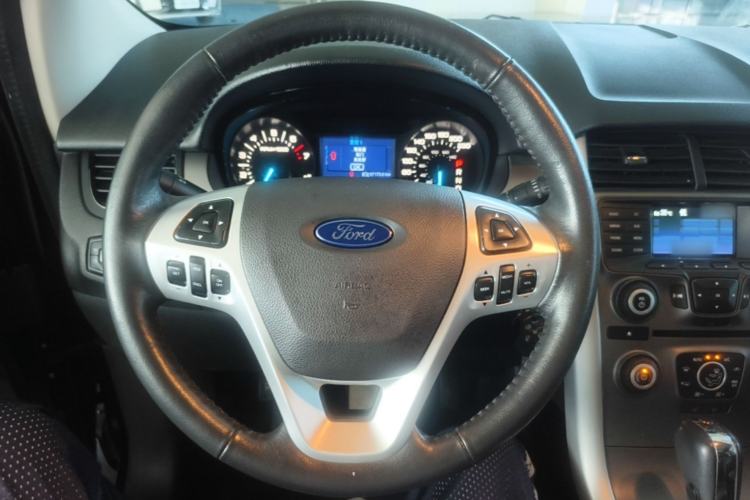 Used Ford Edge 2012 2.0T Elite Sunroof Edition Steering Wheel