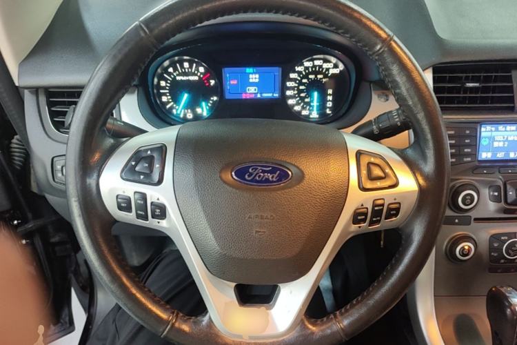 Used Ford Edge 2012 2.0T Elite Sunroof Edition Steering Wheel