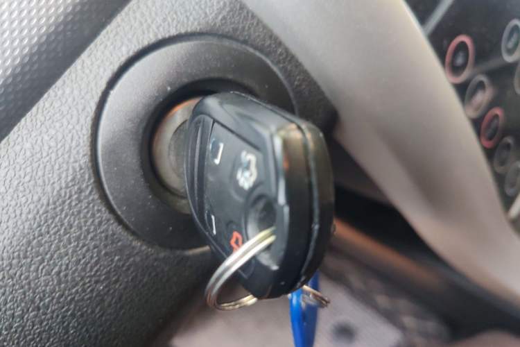 Used Ford Edge 2012 2.0T Elite Sunroof Edition Vehicle Key