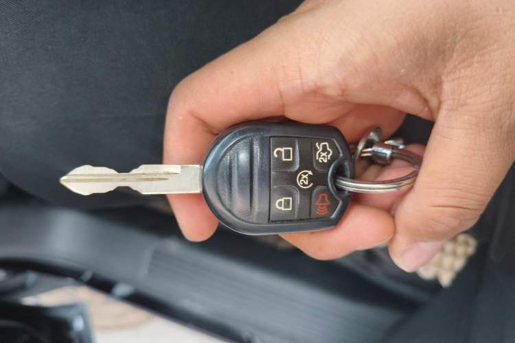Used Ford Edge 2012 2.0T Elite Sunroof Edition Vehicle Key